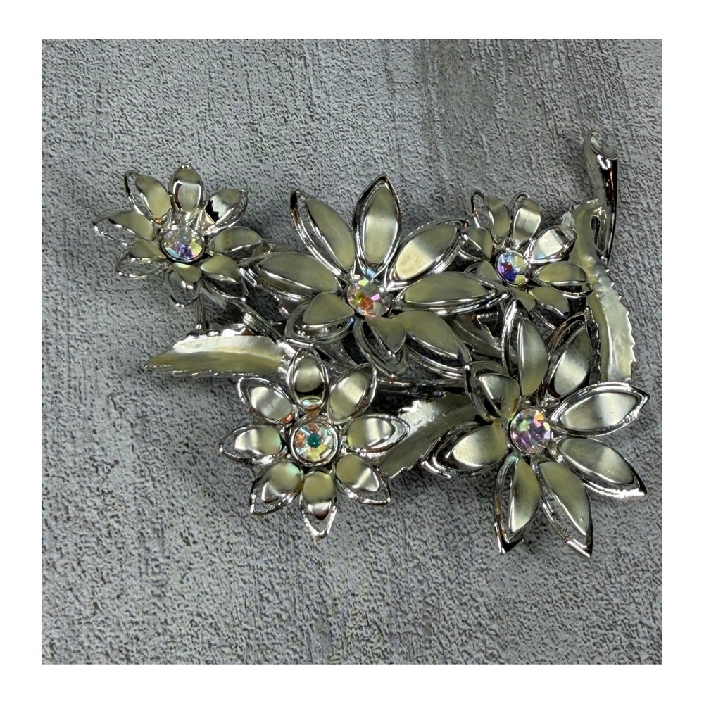 Vintage Coro Silver Tone Floral Spray Brooch Aurora Borealis Rhinestone Cream - Picture 2 of 8